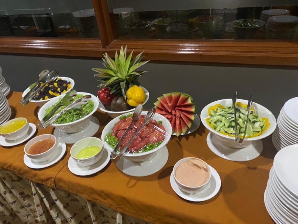 Summit Lodge Marombosa 外观 照片
